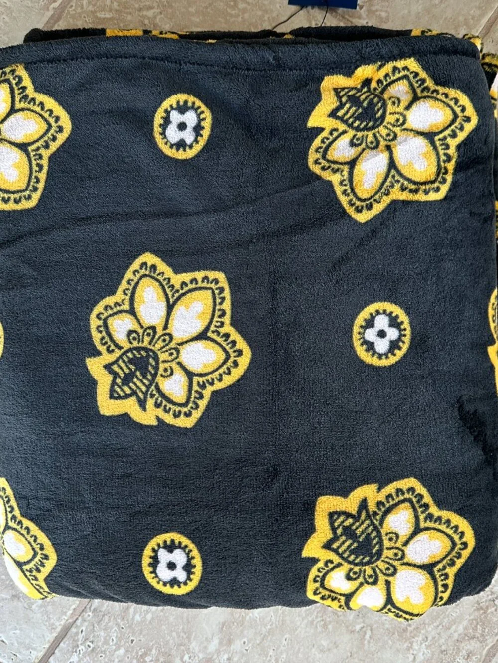 VERA BRADLEY NFL STEELERS OVERSIZED THROW BLANKET:NWT PITTSBURGH  94